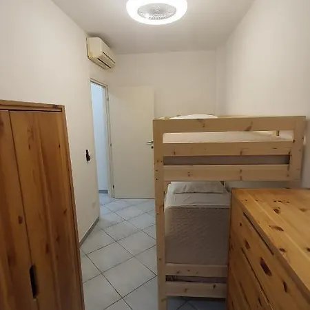 Апартаменты Residenza La Gazza E *
