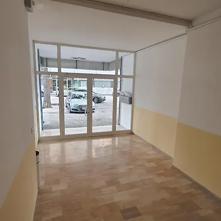 Lägenhet Residenza La Gazza *
