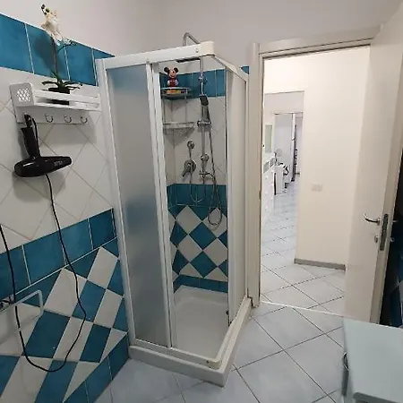 Residenza La Gazza E 체르비아